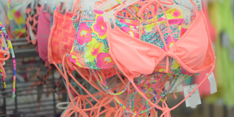 How to Wash Swimsuits and Bathing Suits the Best Way