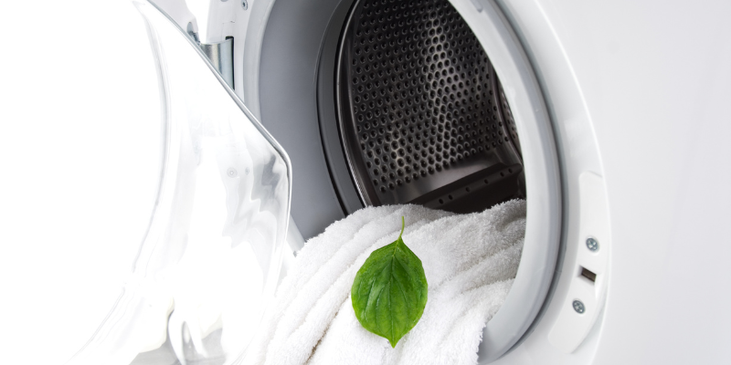 Clean & Green: 7 Tips for an Eco-Friendly Laundry Day